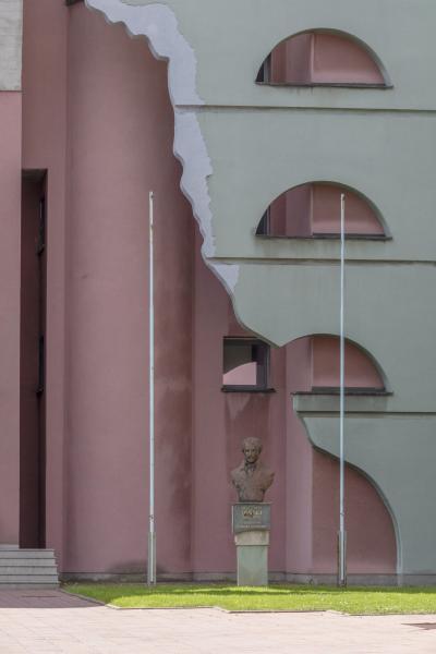 Giovanna Silva. Borderline Modernity