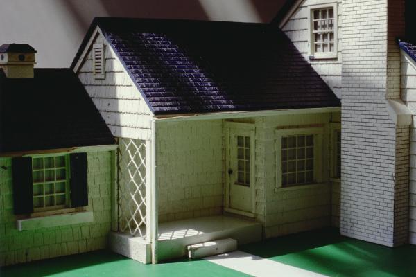 IMPORT EXPORT White House Green Lawn (I) 1998 by Laurie Simmons - Sonia Jakimczyk